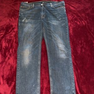 Levi Jeans Waist 38, Length 34. GREAT CONDITION